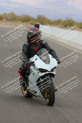 media/Mar-20-2023-Moto Forza (Mon) [[d0bbc59e78]]/Around the Pits/